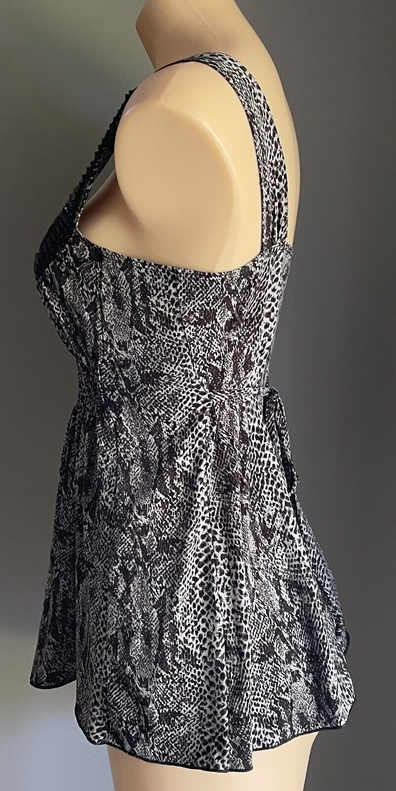 PORTMANS Top Grey Black Python Print Sleeveless Tie Back Beaded Trim Size S 10