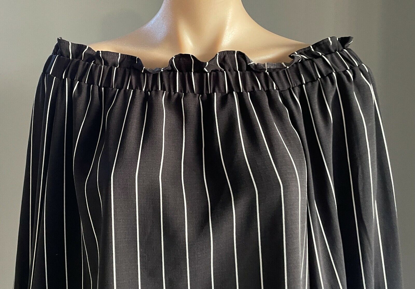 BASQUE Top Blouse Black White Stripe Bracelet Length Sleeve Off Shoulder Size 16