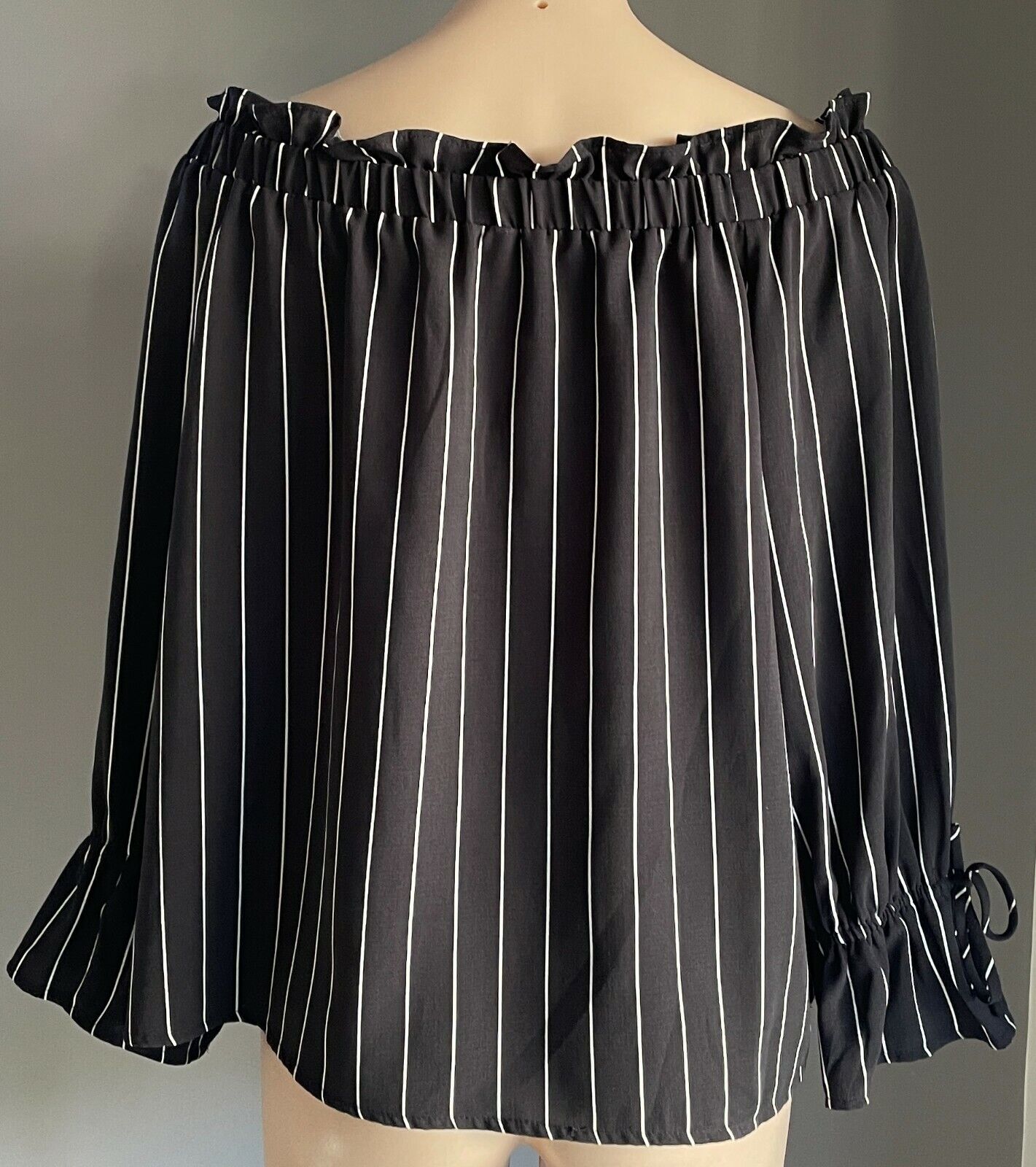 BASQUE Top Blouse Black White Stripe Bracelet Length Sleeve Off Shoulder Size 16