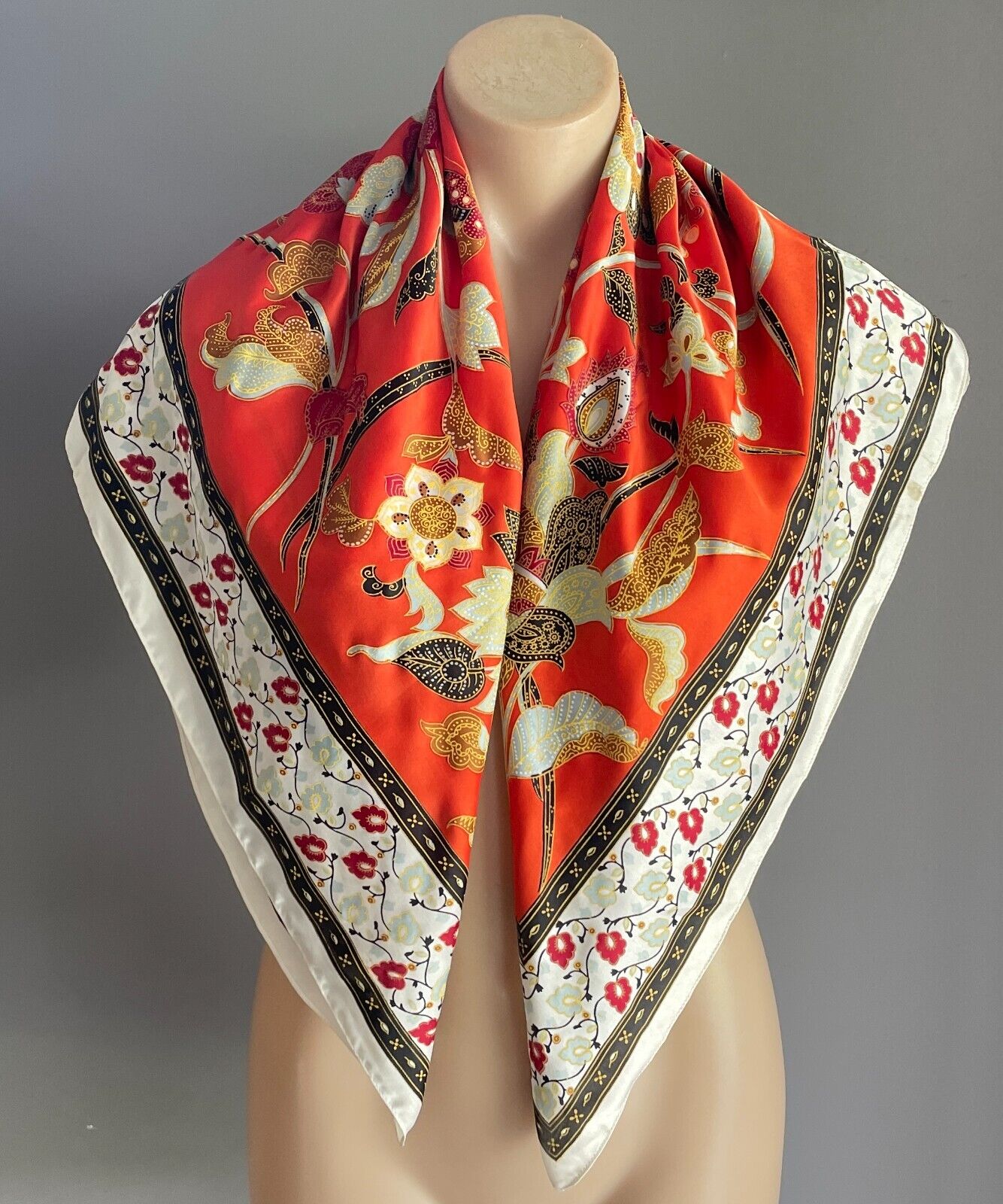 BASQUE Neck Scarf Red White Black Mint Floral Print 89cm Square Gorgeous NEW