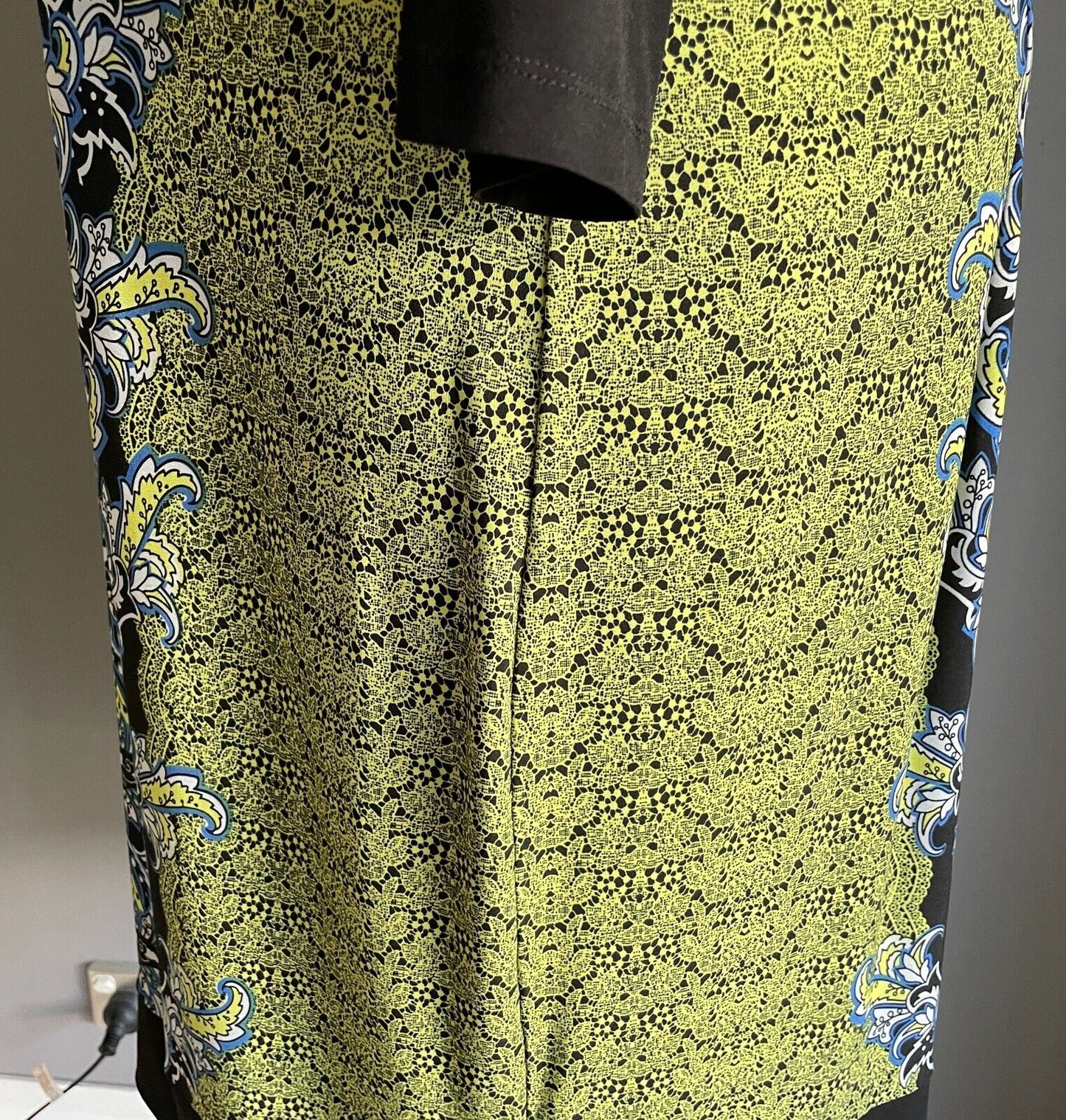BASQUE WOMAN Stretch Sheath Dress Black White Yellow Blue Print Plus Size 22