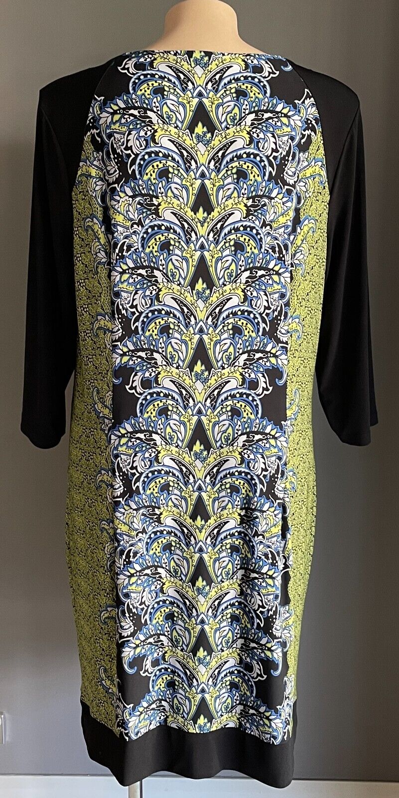 BASQUE WOMAN Stretch Sheath Dress Black White Yellow Blue Print Plus Size 22