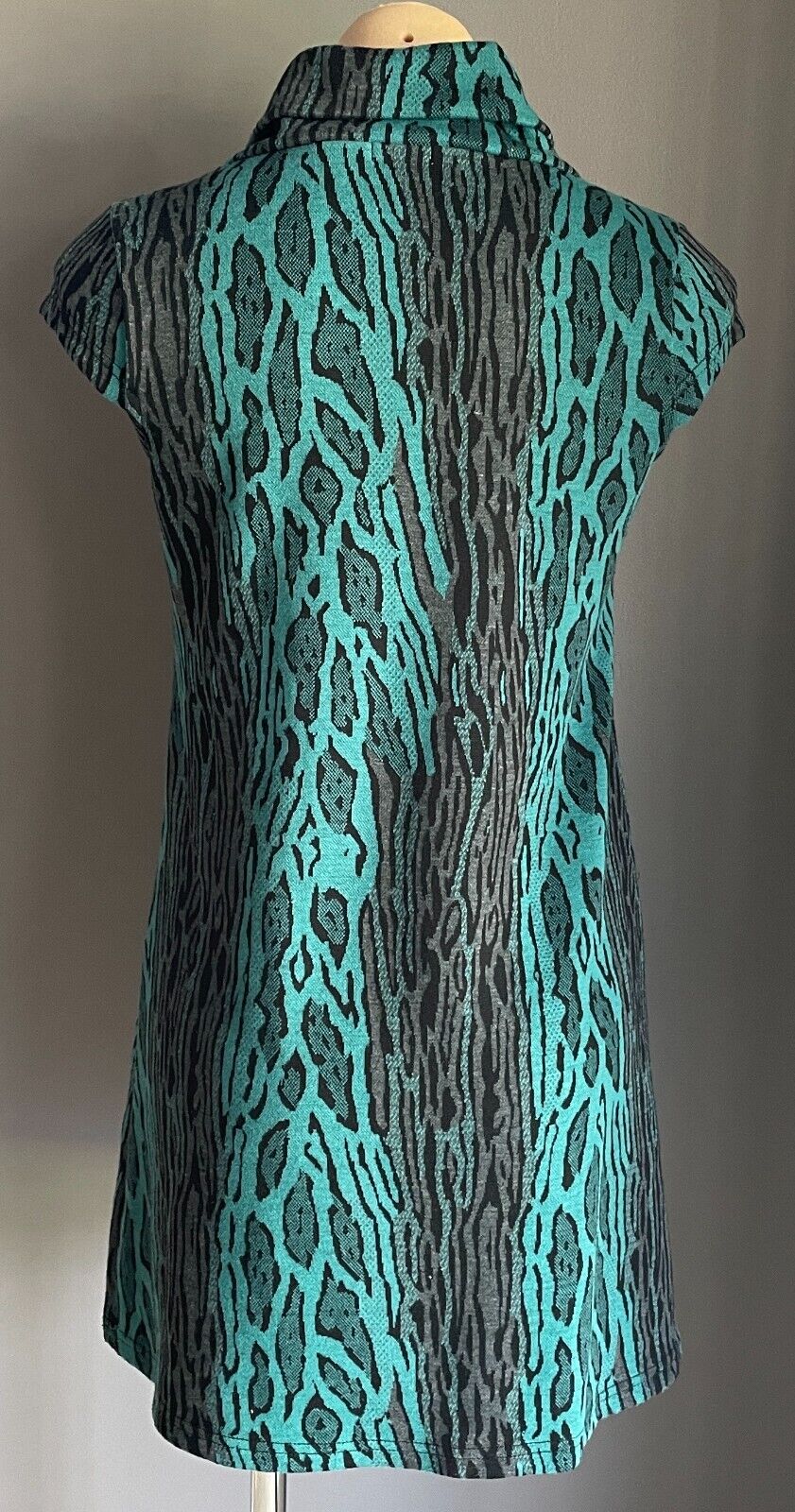 FILO Dress Aqua Black Grey A-Line Size 8 10 Shawl Collar Cap Sleeve Short Length