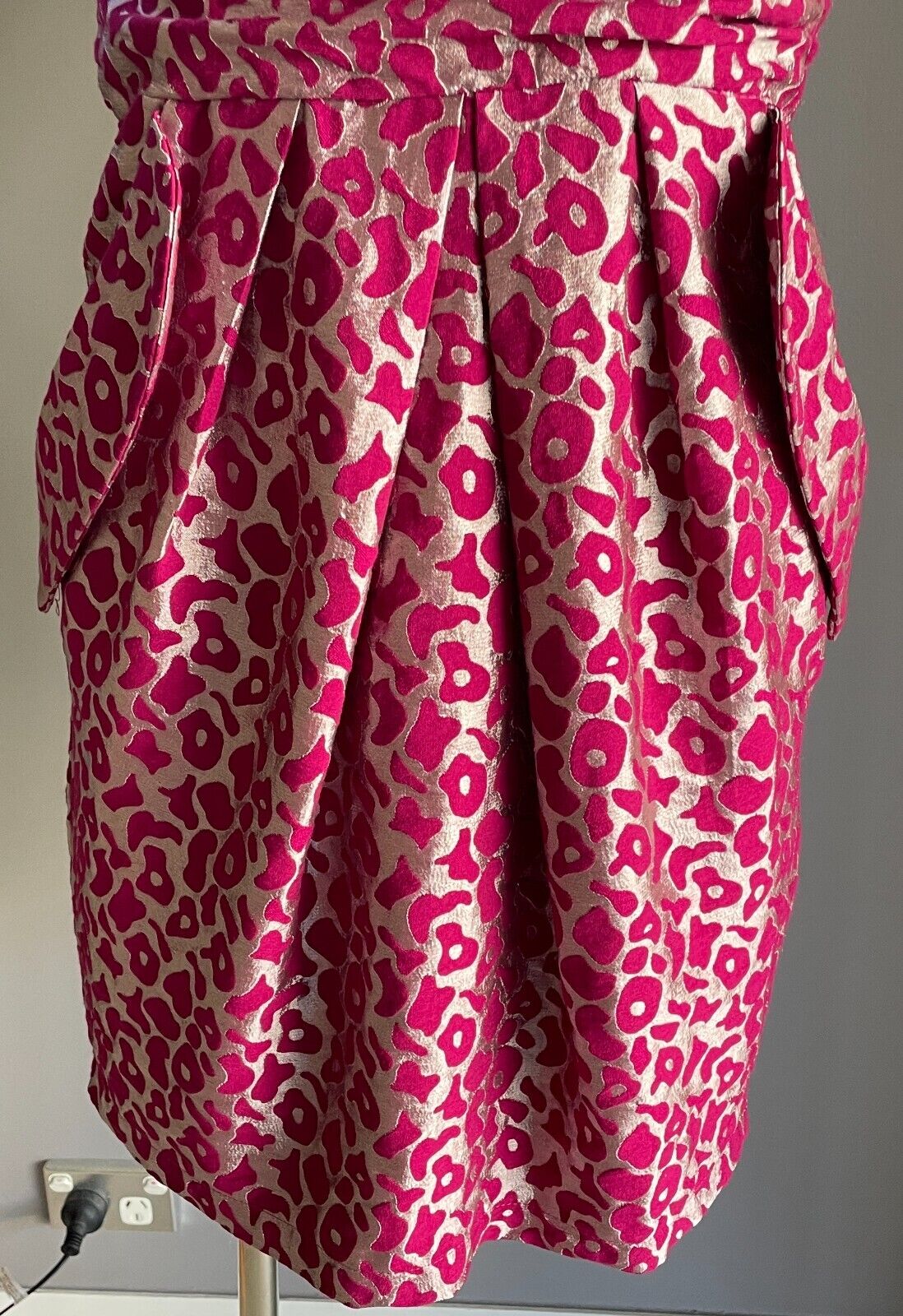 TATTOO Mini Dress Fuchsia Pink & Pink Animal Print Sleeveless Sheath Size 8 NEW