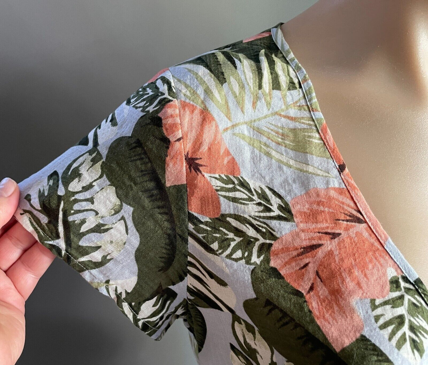 TOBY HEART GINGER Dress Tropical Short Sleeve Button Up Tie Back Size S 10 NEW