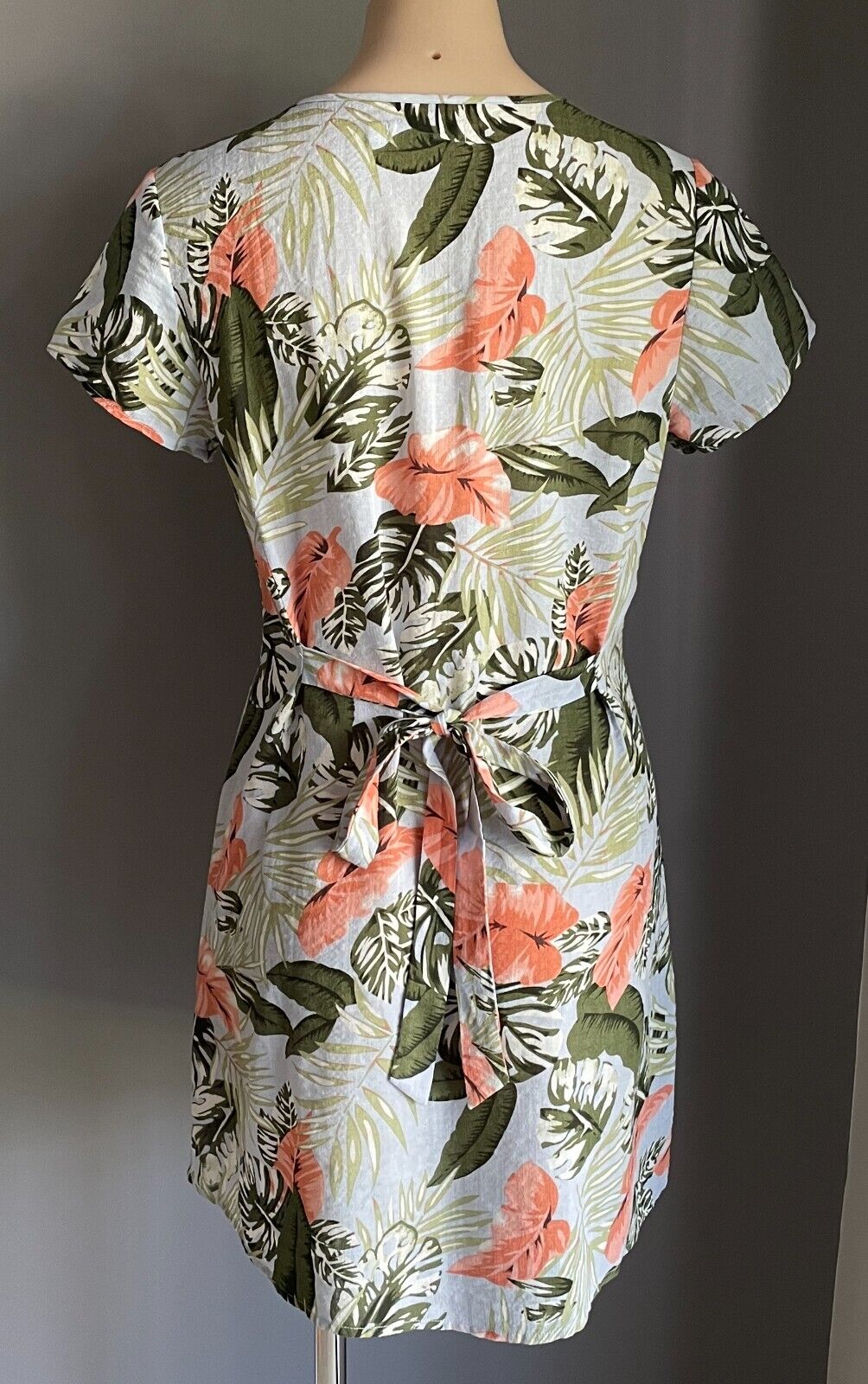 TOBY HEART GINGER Dress Tropical Short Sleeve Button Up Tie Back Size S 10 NEW
