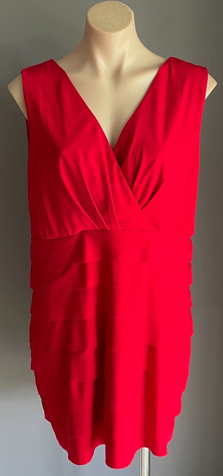 CAPTURE Red Dress Sleeveless Stretch Tier Hem Mini Cross Over V-Neck Size 20