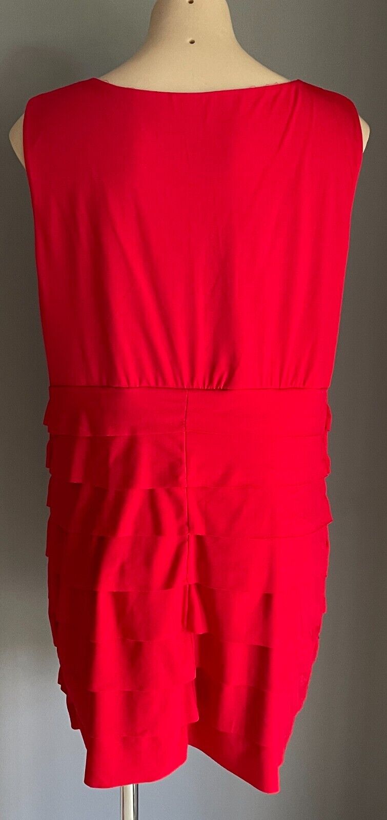 CAPTURE Red Dress Sleeveless Stretch Tier Hem Mini Cross Over V-Neck Size 20