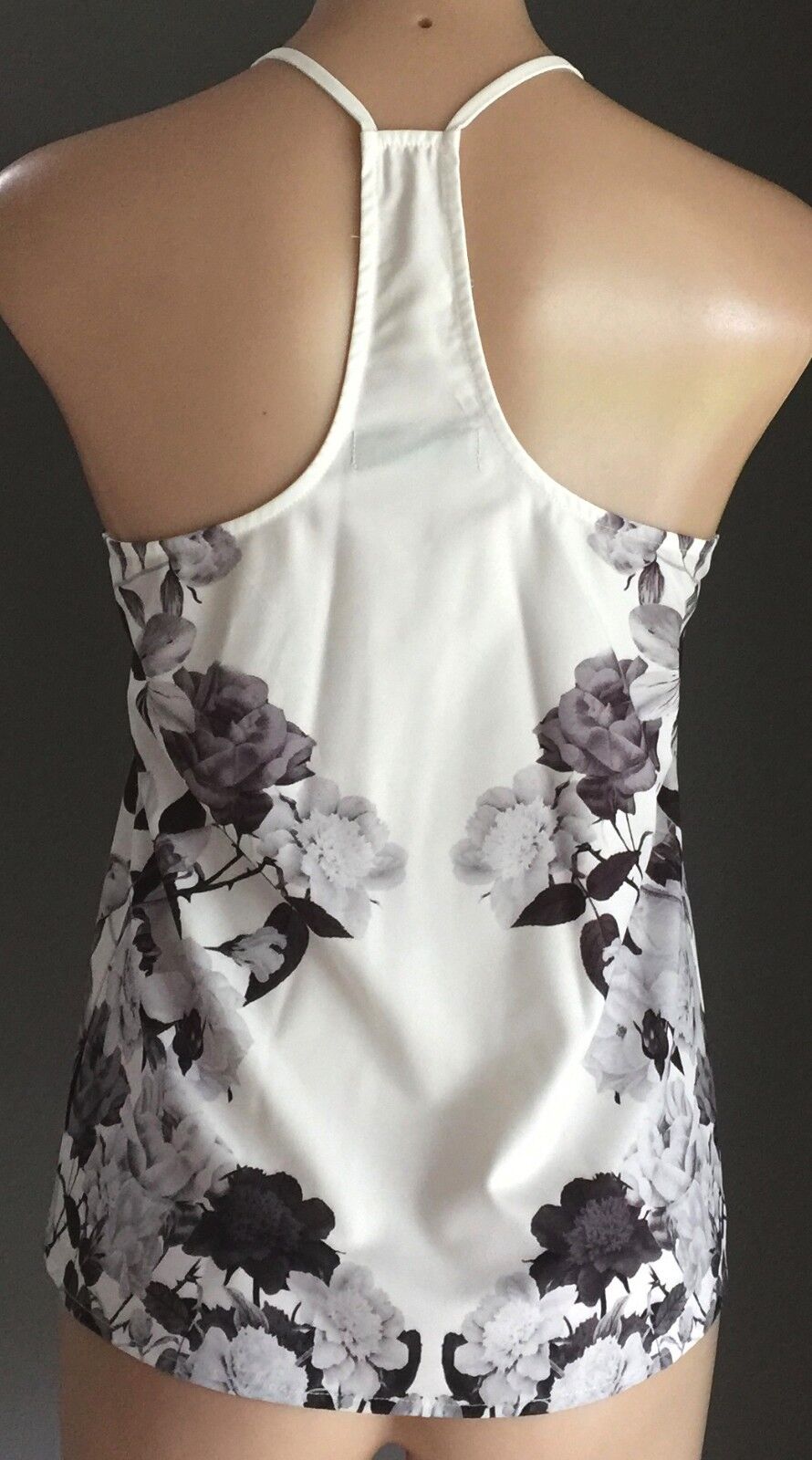 ALLY Camisole Monochrome Roses Print Sleeveless Tank Top Singlet Size 8 10 NEW