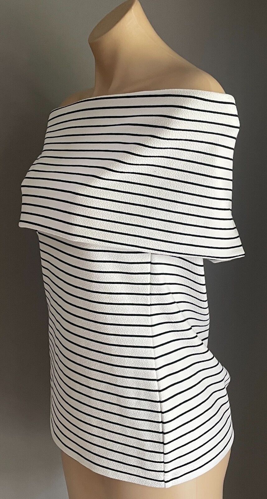 DECJUBA Stretch Top White Black Stripe Off The Shoulder Ladies Size M 10 12 NEW