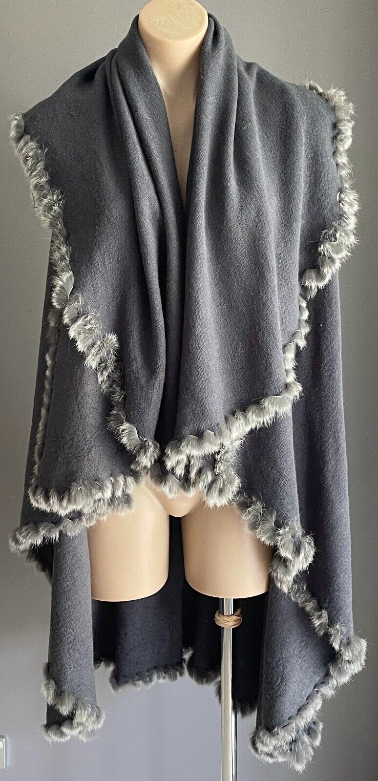 Fur Trim Poncho Grey Drape Knit Cardigan Sleeveless Oversized Collar Size 14 16