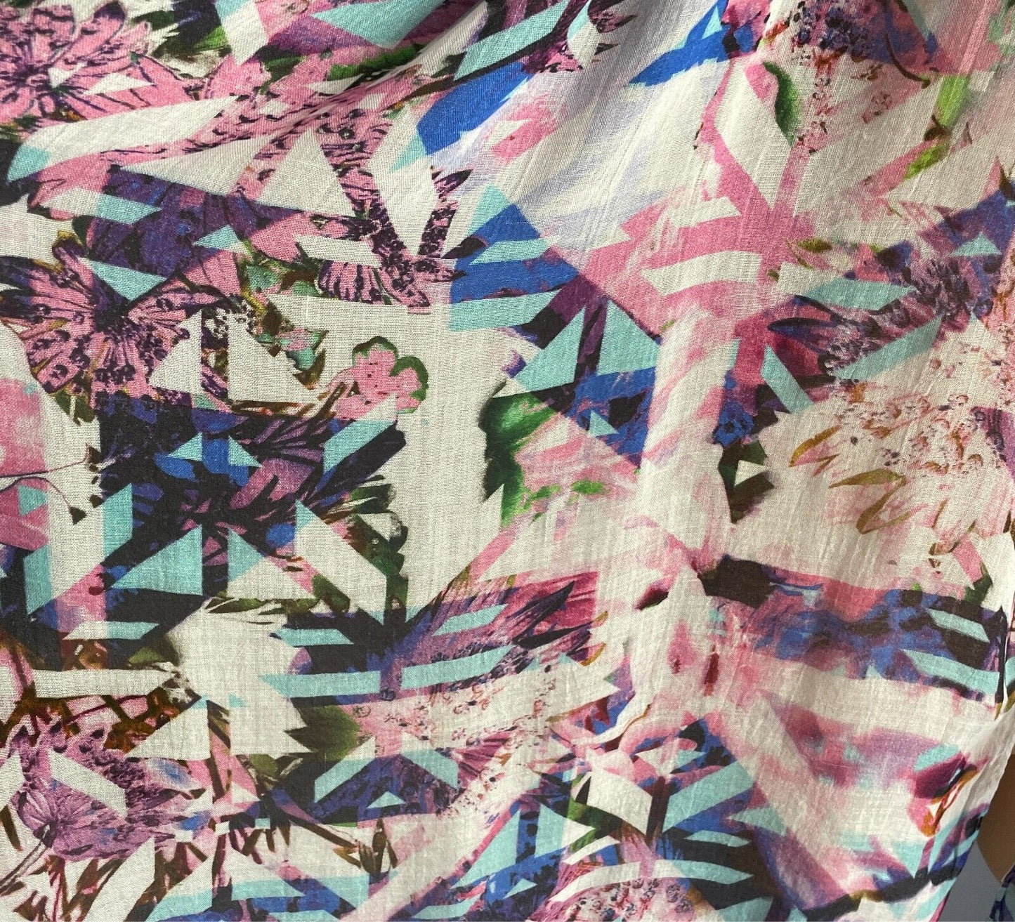 AMBER ROSE Neck Scarf Pastel Floral Geo Print Rectangle Shape Lightweight NEW