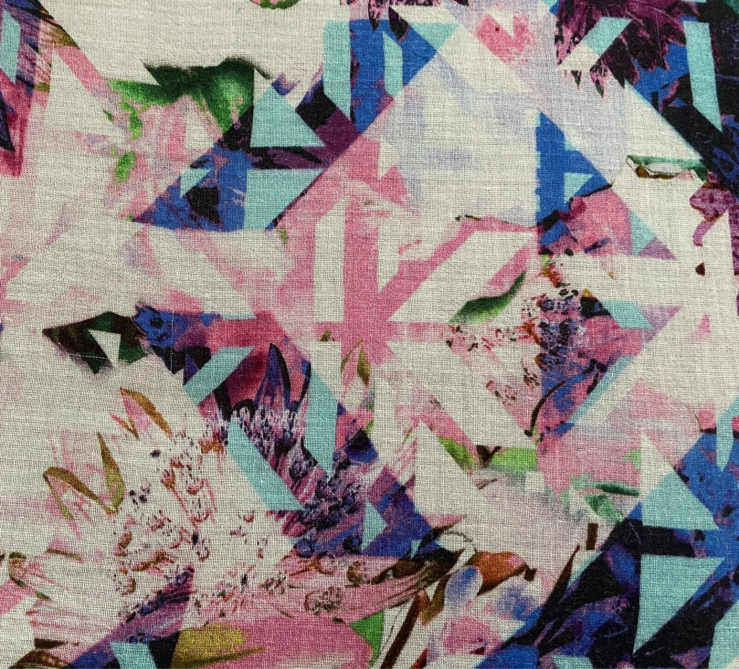 AMBER ROSE Neck Scarf Pastel Floral Geo Print Rectangle Shape Lightweight NEW