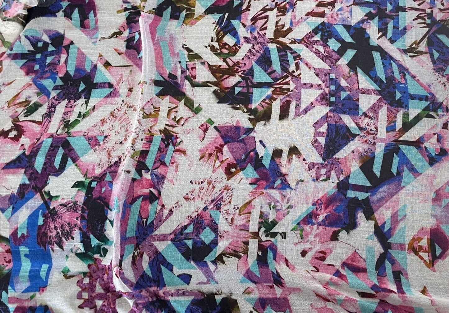 AMBER ROSE Neck Scarf Pastel Floral Geo Print Rectangle Shape Lightweight NEW