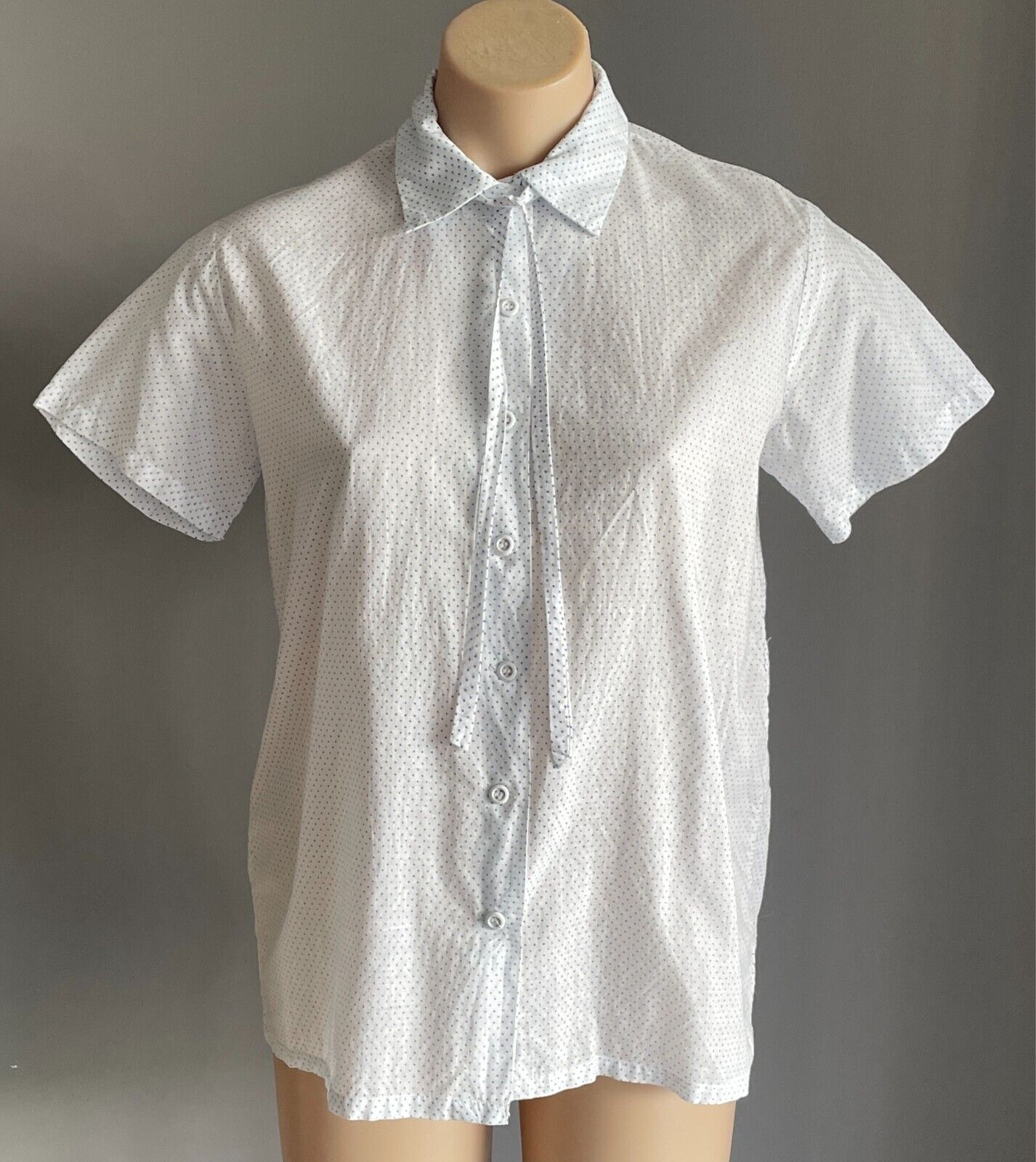 CHERRY LANE White Blue Polka Dot Button Top Neck Tie Blouse Size M Cotton 1980's