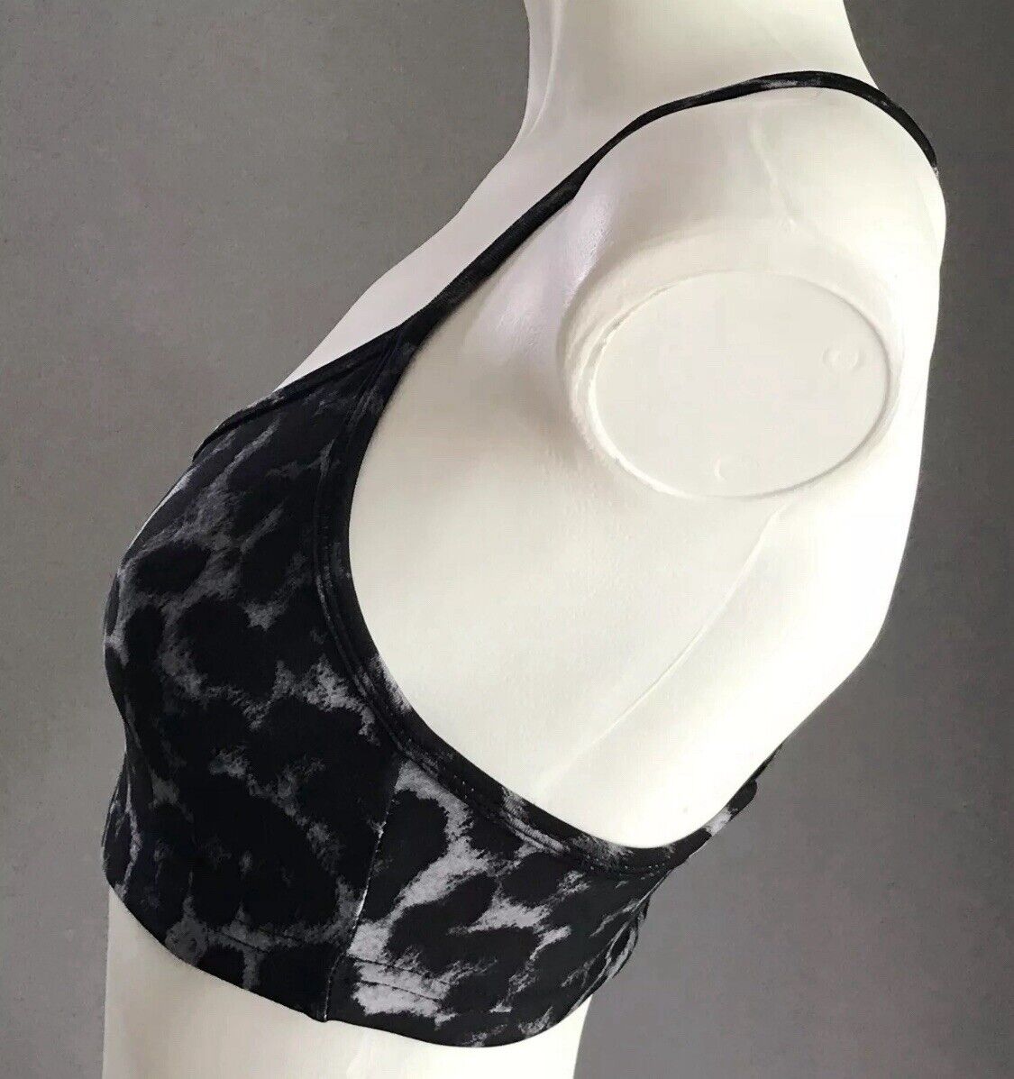 COTTON ON Crop Top Grey & Black Animal Print Ladies Size XS 8 NEW