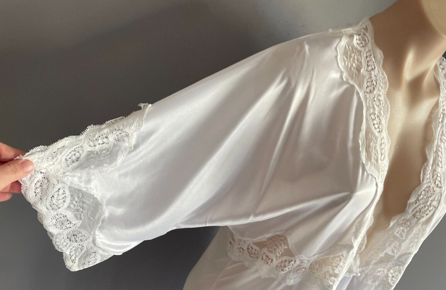 CONFEZZIONE ANTONELLA Dressing Gown White Short Sleeves Lace Trim Robe Size L