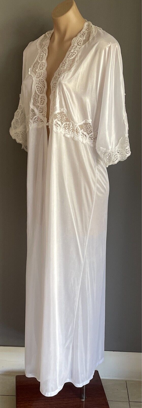 CONFEZZIONE ANTONELLA Dressing Gown White Short Sleeves Lace Trim Robe Size L