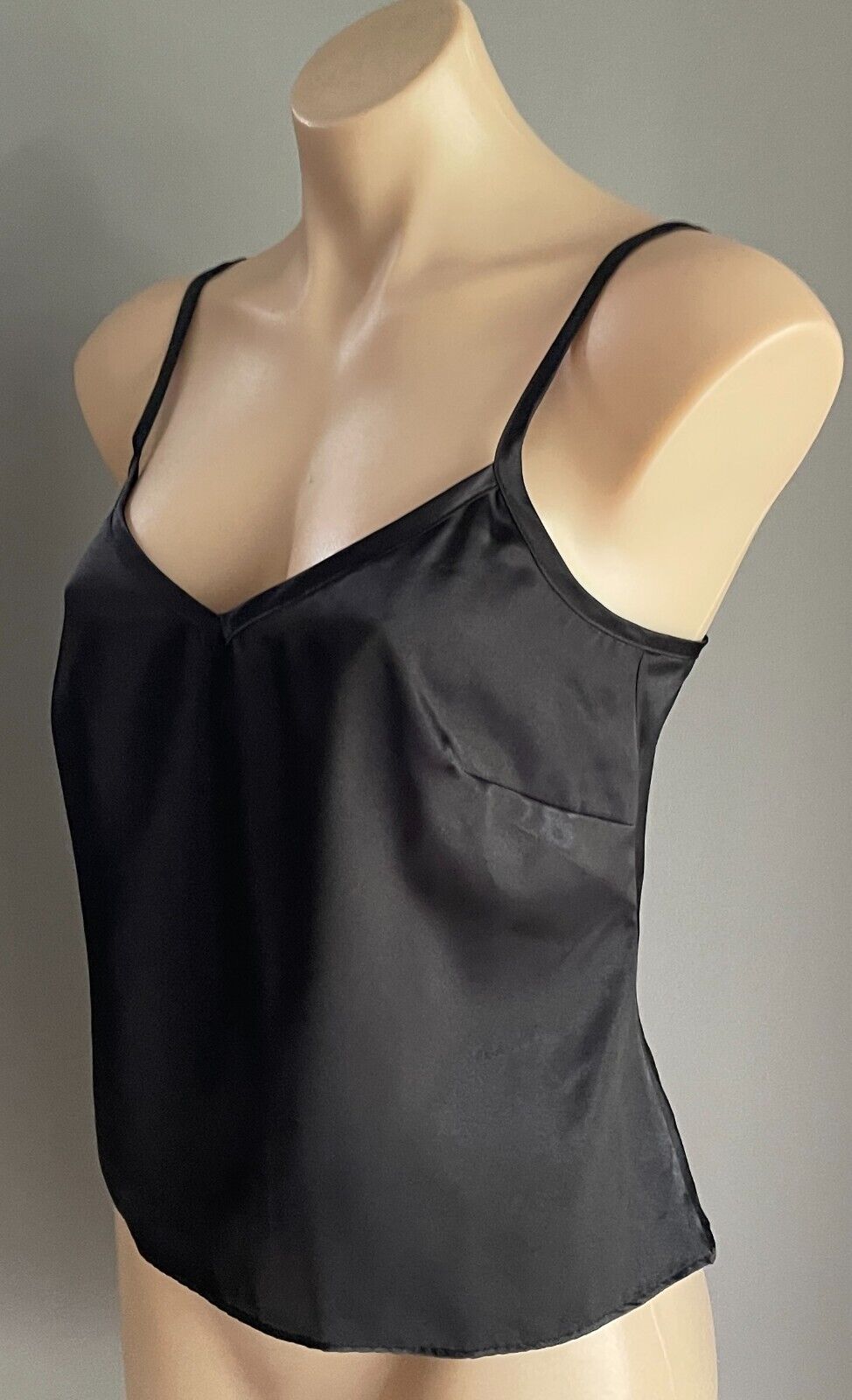 CUE Top Cami Black Satin Sleeveless Camisole Size 10 Super Versatile NEW