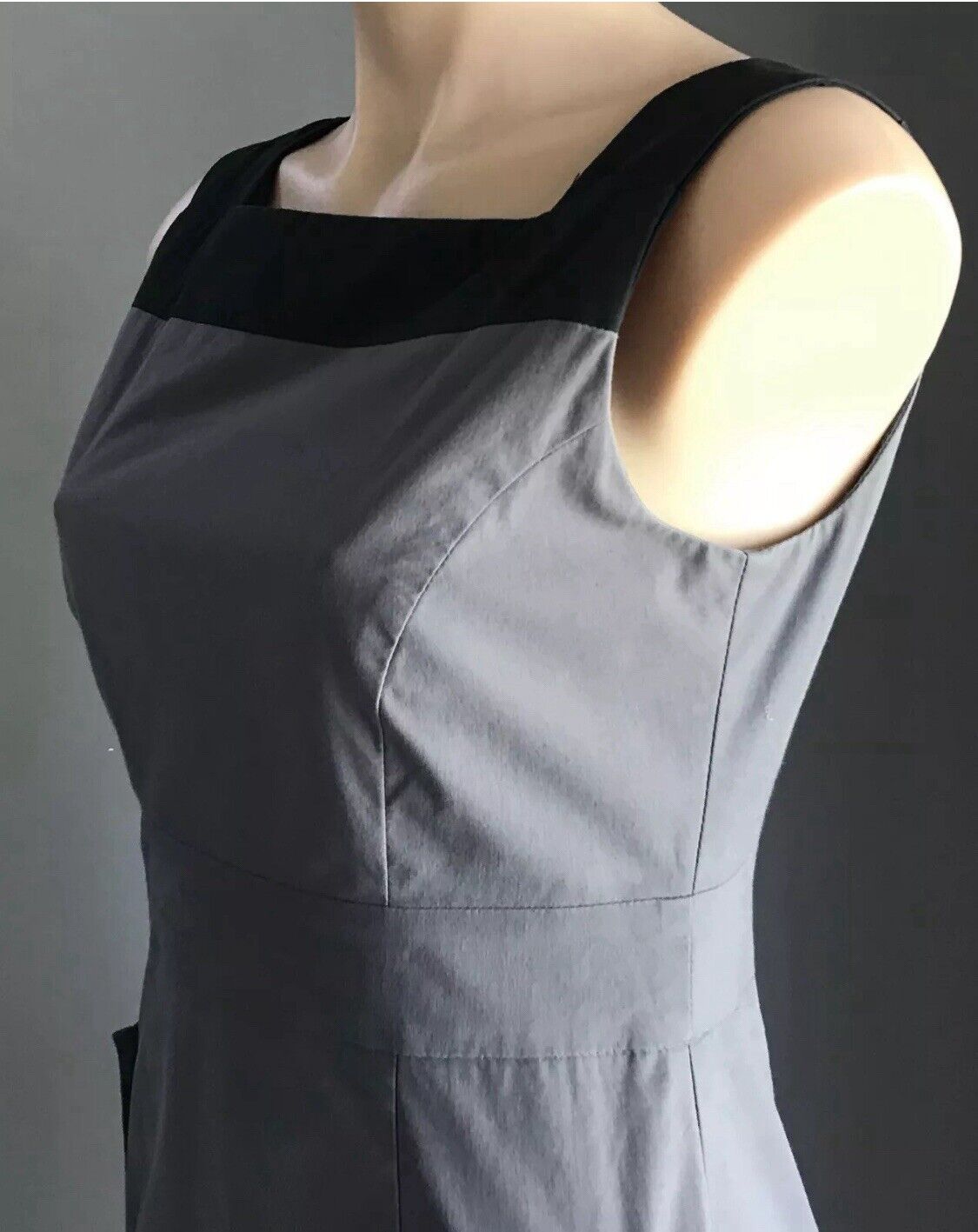 CUE Sheath Dress Sleeveless Knee Length Grey & Black Trim Ladies Size 8 10