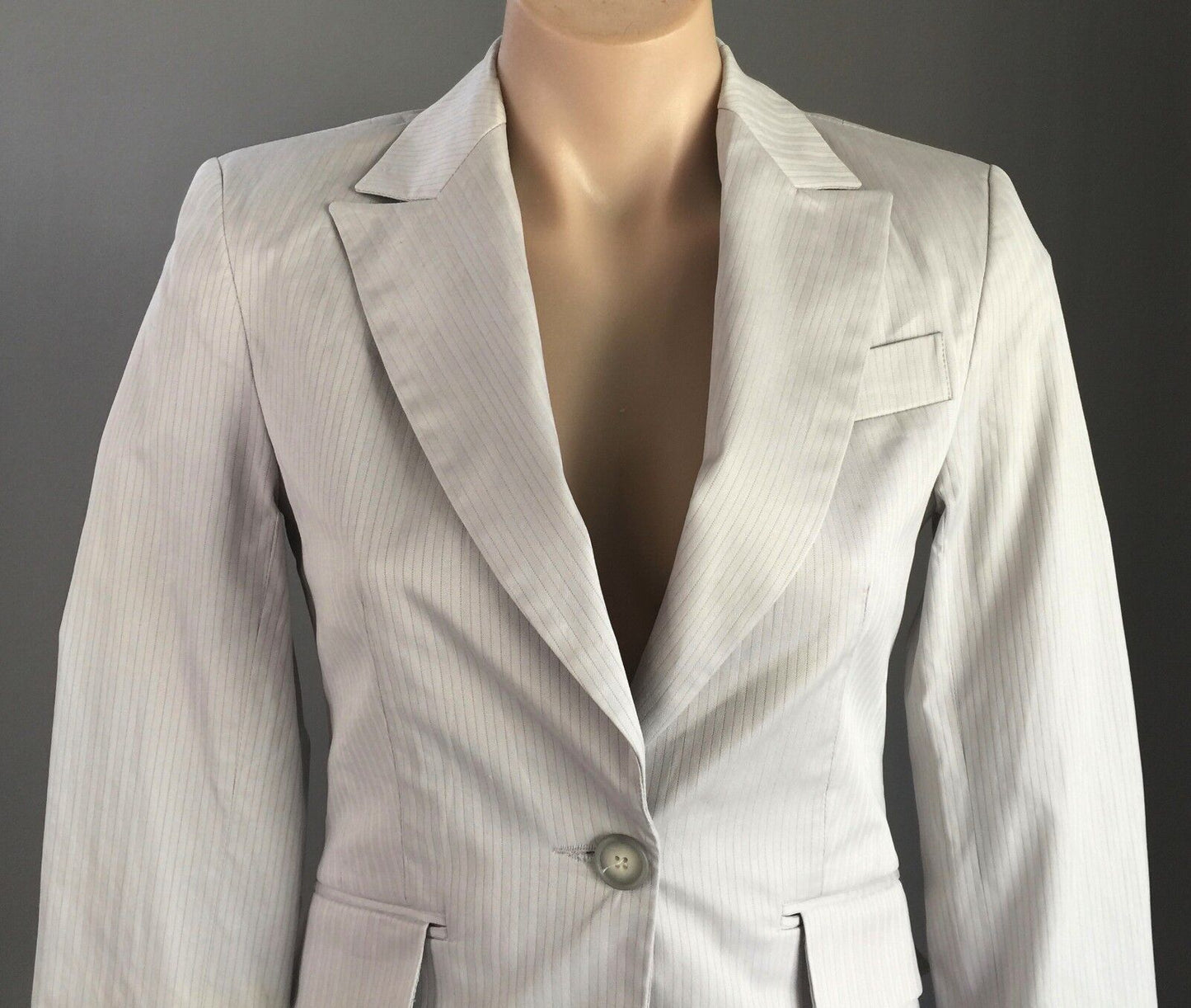 CUE Blazer Beige & Taupe Pinstripe Single Breasted Long Sleeve Jacket Size 8 10