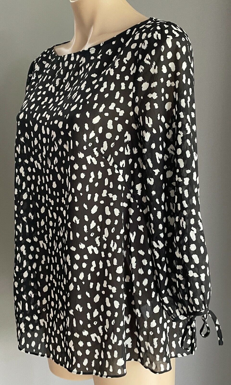 CUE Top Black & White Leopard Print Semi Sheer 3/4 Sleeve Blouse Ladies Size 10