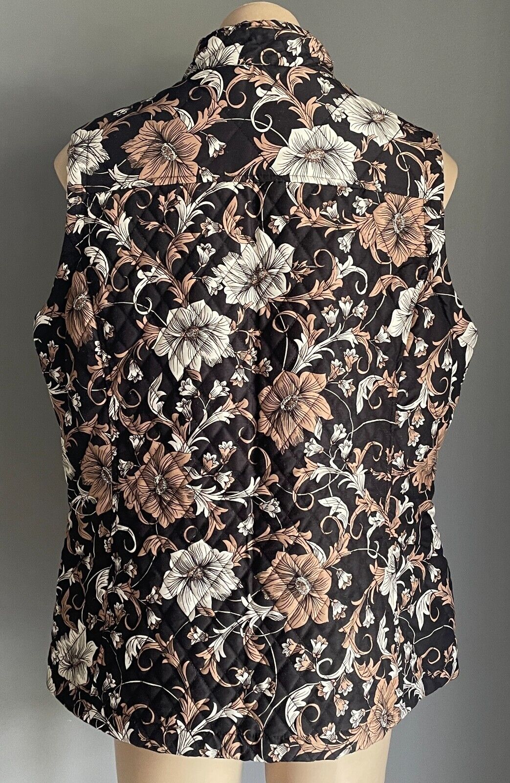 MILLERS Sleeveless Quilted Vest Gilet Size 16 Black Beige Whit Floral Zip Front
