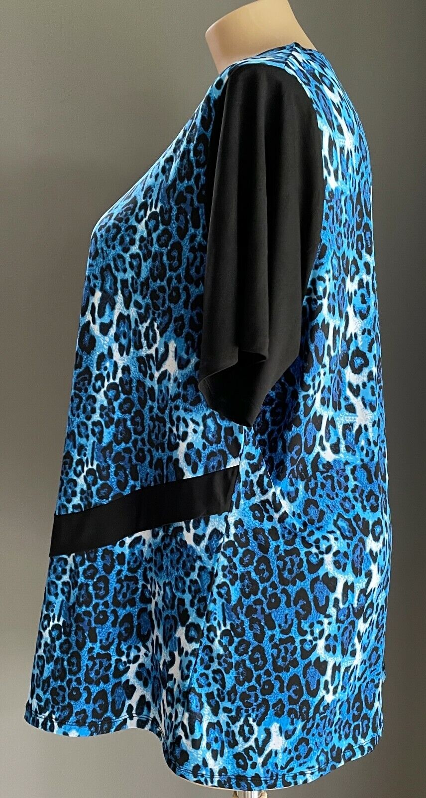 MILLERS Top Blue White Black Leopard Print Short Sleeve Stretch Blouse Plus 26