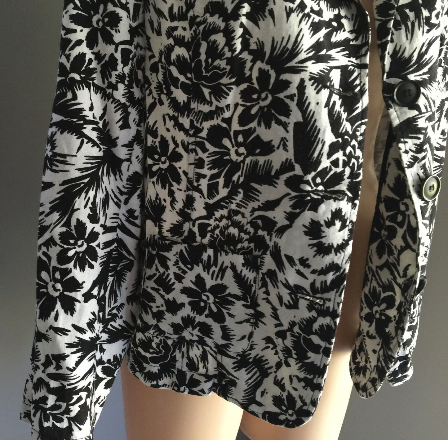 MILLERS Denim Jacket Black White Linen Blend Floral Print Ladies Sz 12 Gorgeous