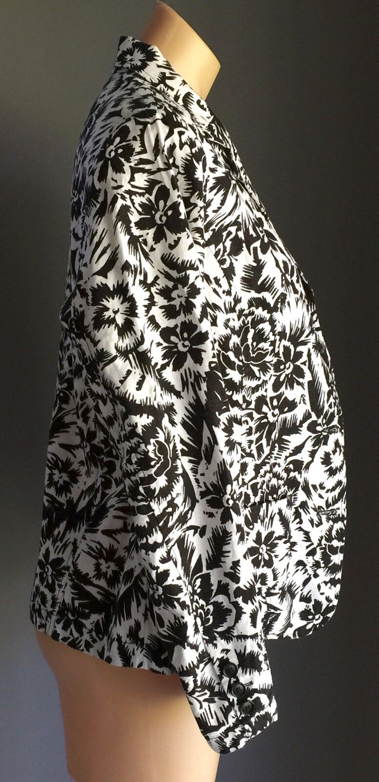 MILLERS Denim Jacket Black White Linen Blend Floral Print Ladies Sz 12 Gorgeous