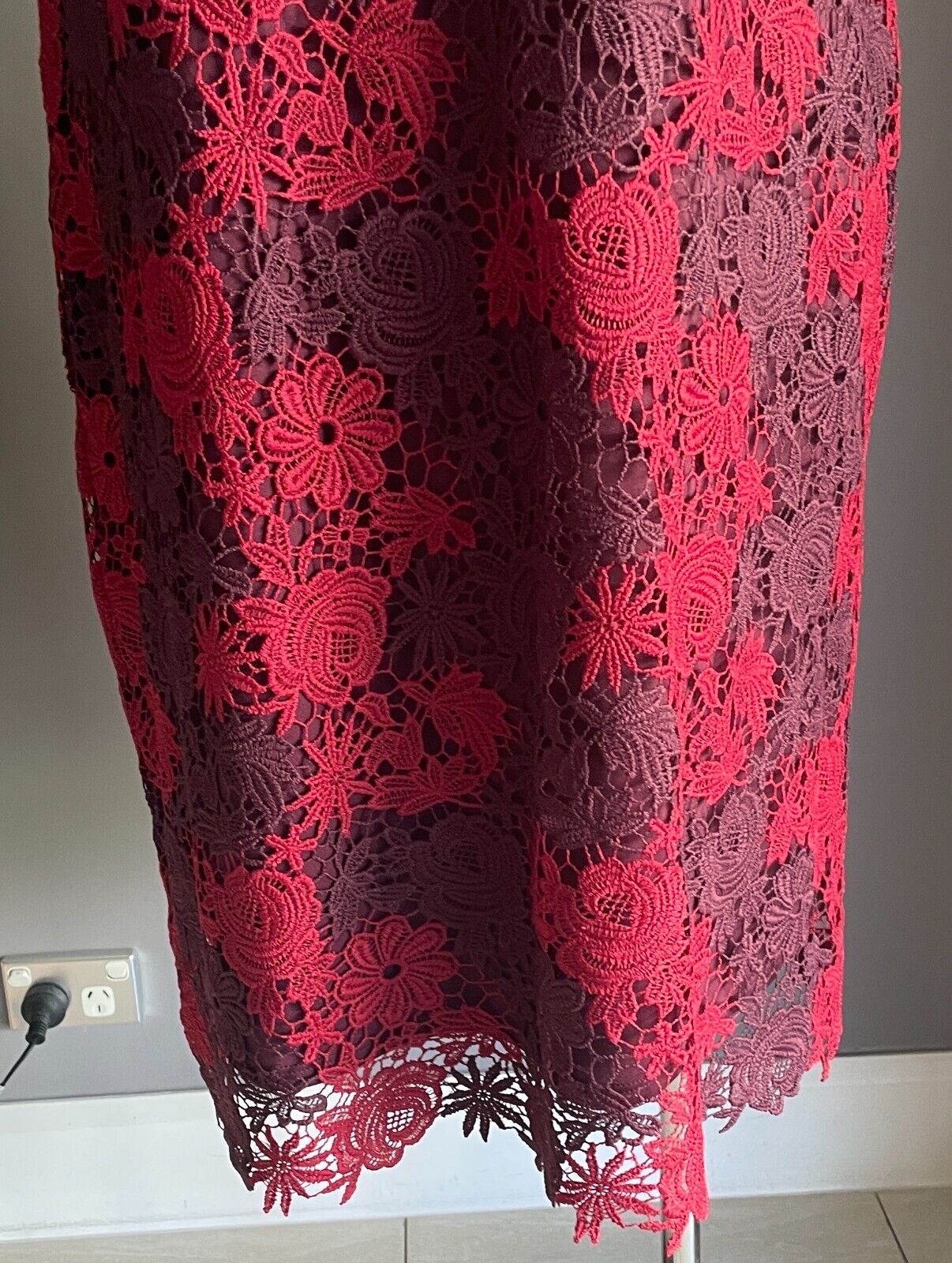 MILLERS Dress Burgundy & Aubergine Cut Out Lace Sleeveless Shift Style Size 22