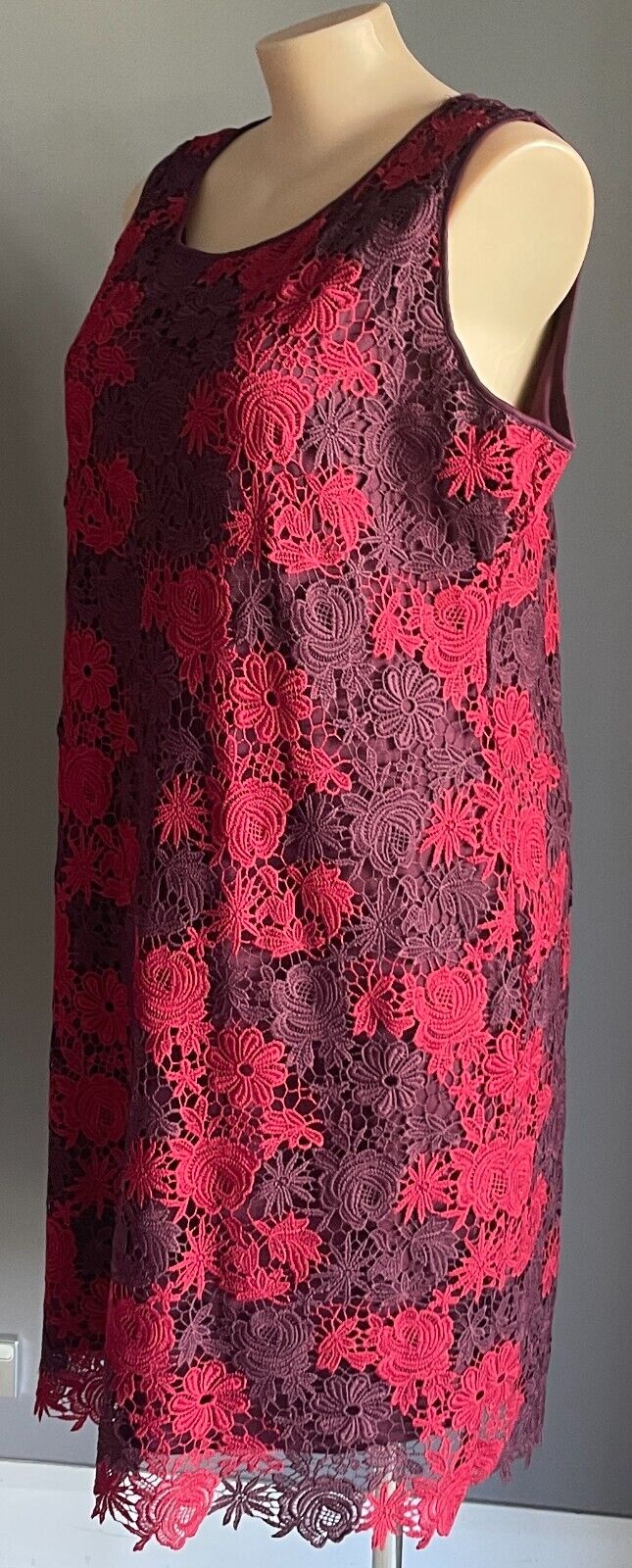 MILLERS Dress Burgundy & Aubergine Cut Out Lace Sleeveless Shift Style Size 22