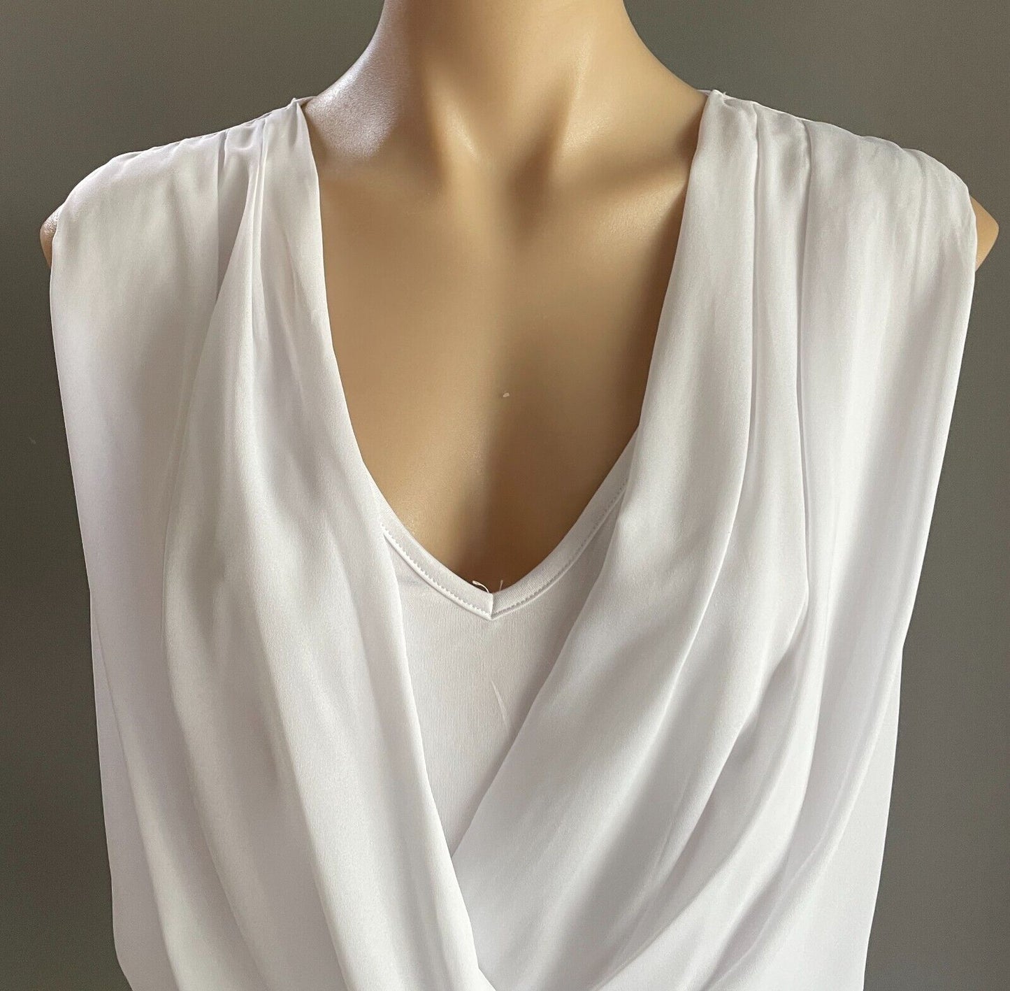 SUITE BOUTIQUE Top White Sleeveless Twofer V-Neck Crossover Blouse Size 18
