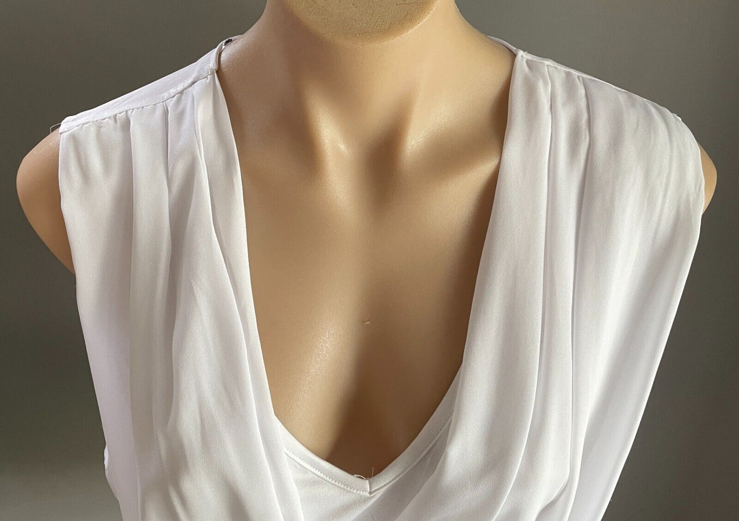 SUITE BOUTIQUE Top White Sleeveless Twofer V-Neck Crossover Blouse Size 18