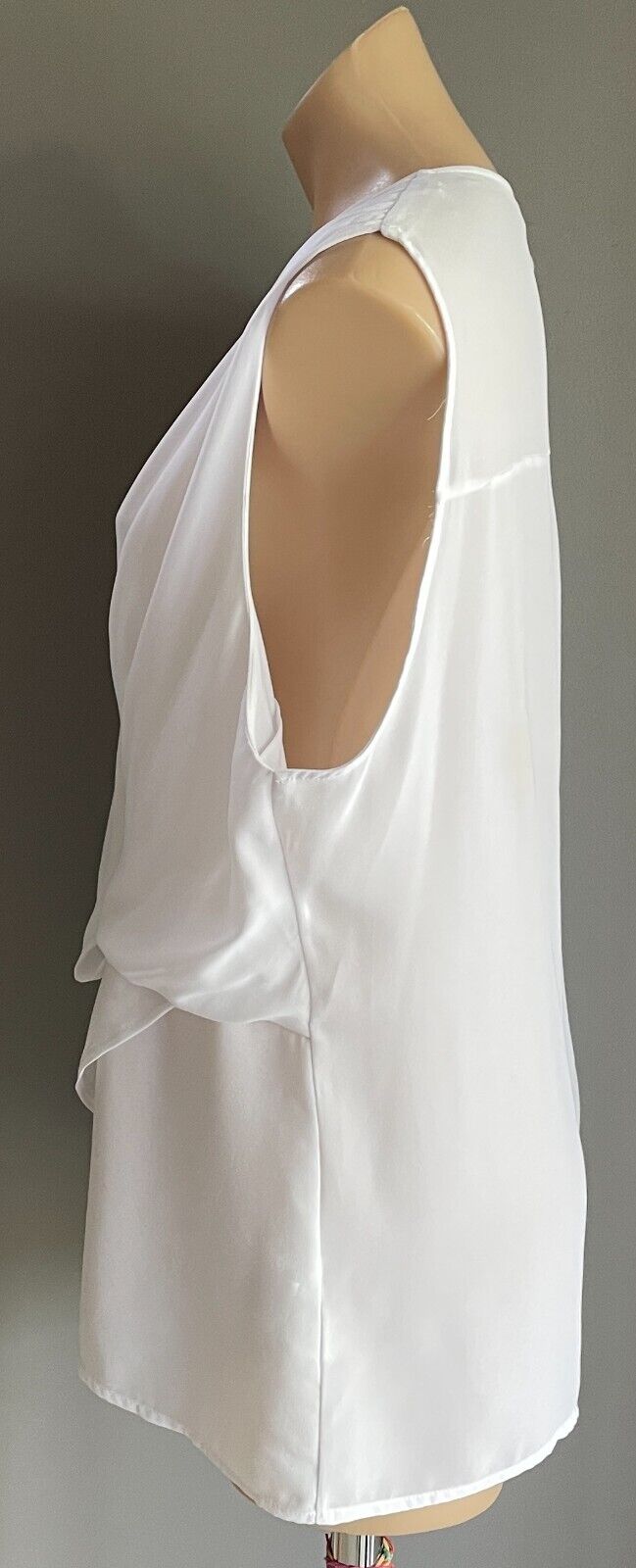 SUITE BOUTIQUE Top White Sleeveless Twofer V-Neck Crossover Blouse Size 18