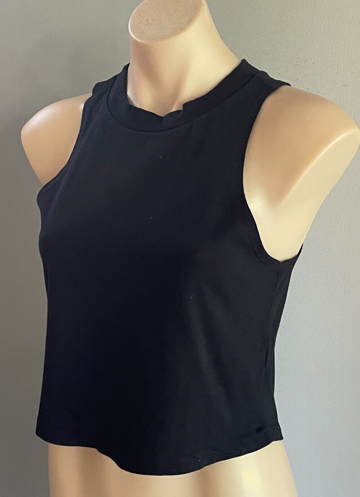 ASOS DESIGN Black Sleeveless Crop Top Size 4 AU 10 Stretch Cotton Fabric NEW