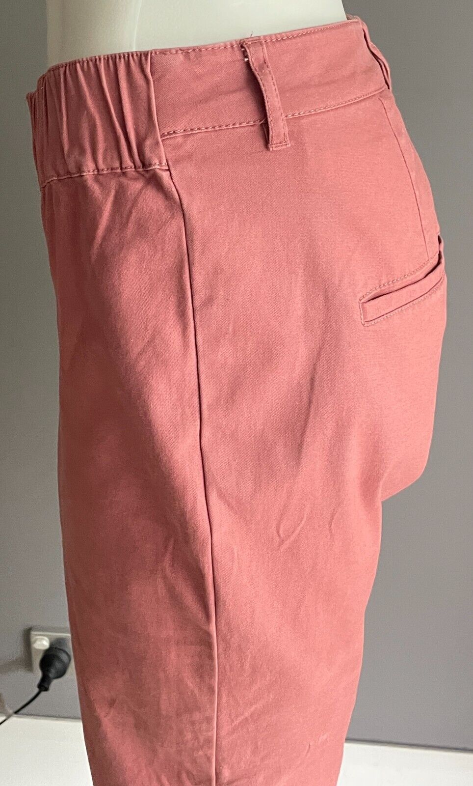 ASOS Jogger Pants Dusty Rose Tapered Leg Size 6 8 Pull On Style Cropped Length