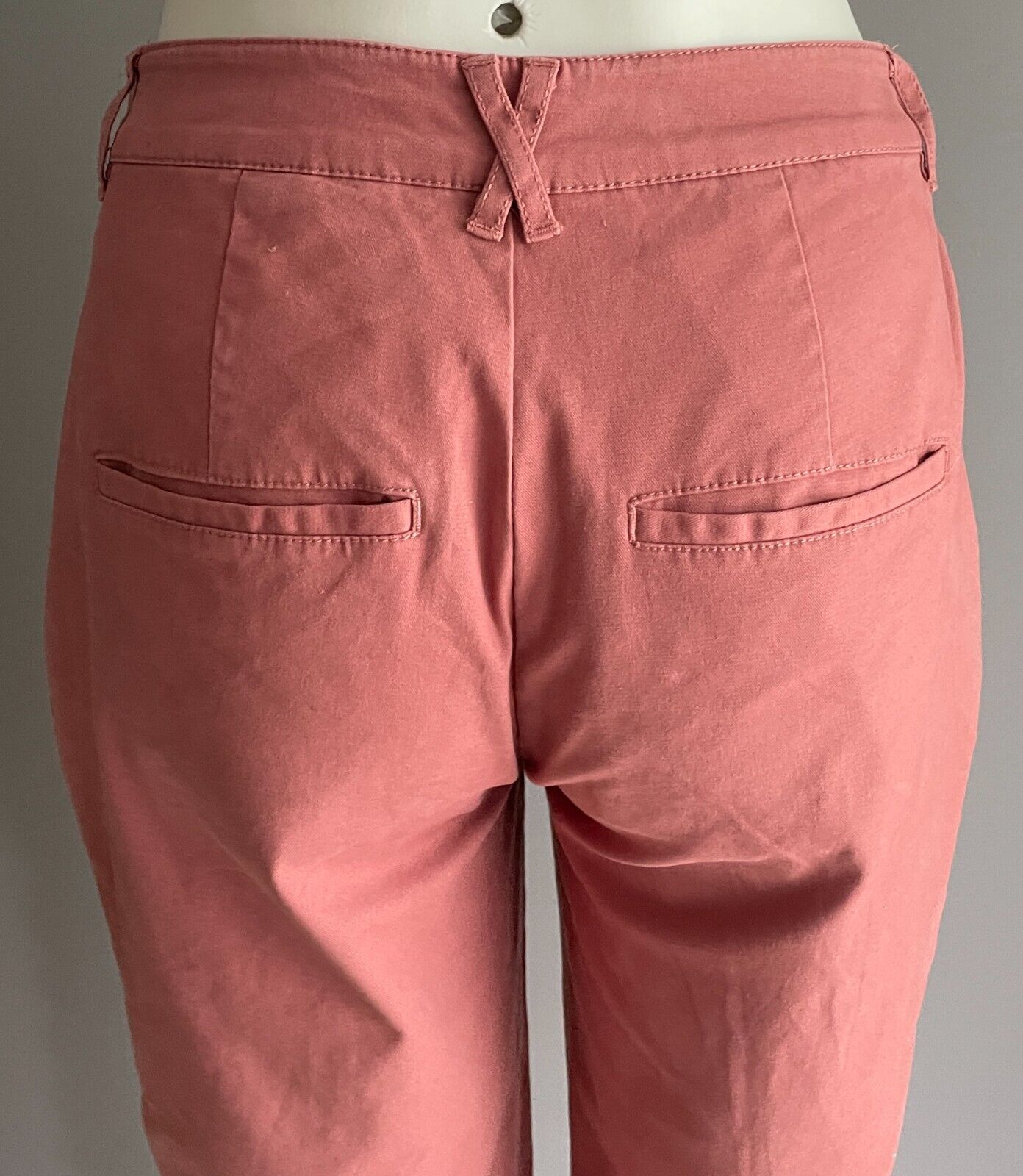 ASOS Jogger Pants Dusty Rose Tapered Leg Size 6 8 Pull On Style Cropped Length