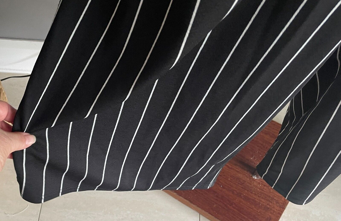 TEMT Pants Black White Stripe Wide Leg Cropped Stretch Size XL 81 cm Waist NEW