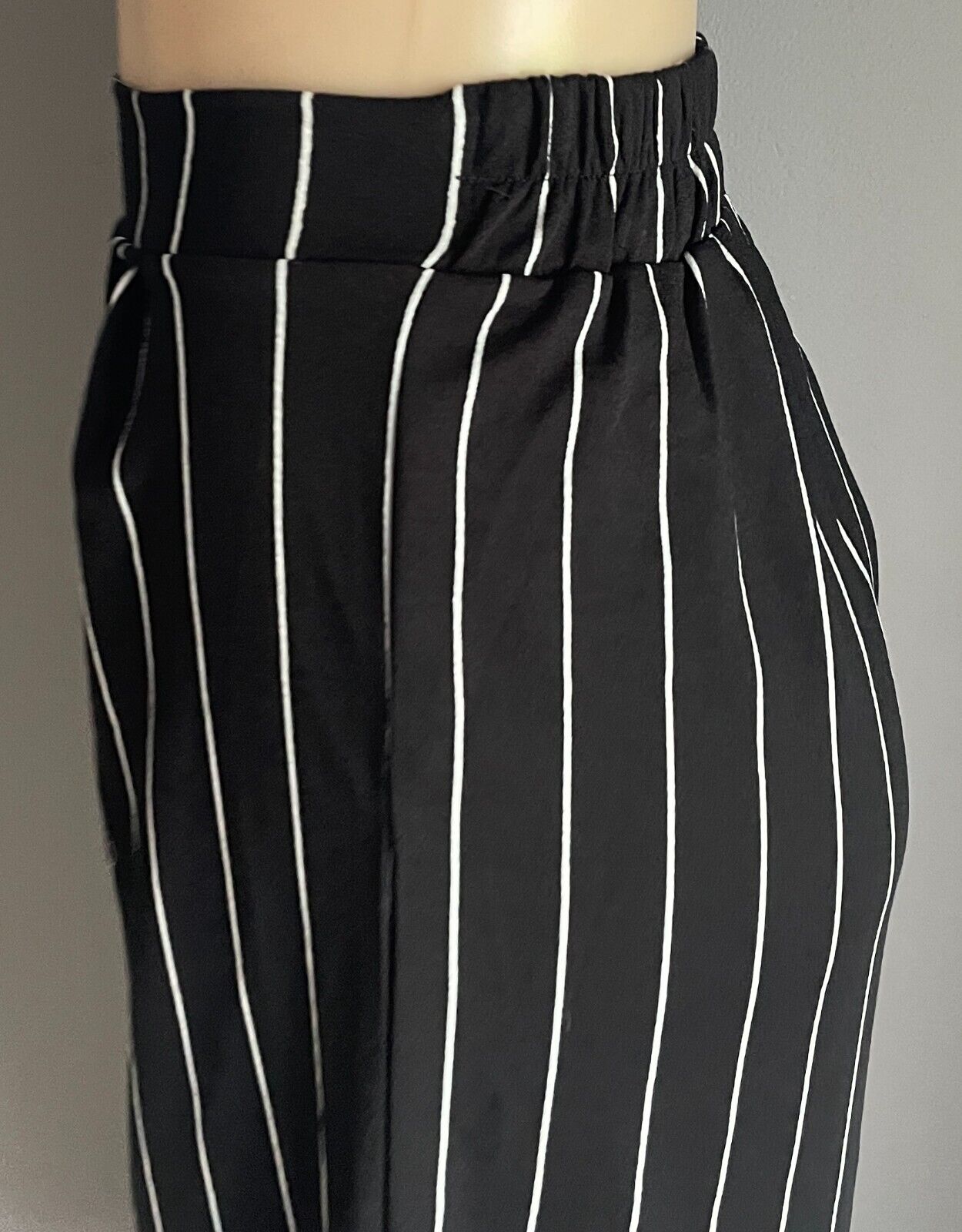 TEMT Pants Black White Stripe Wide Leg Cropped Stretch Size XL 81 cm Waist NEW