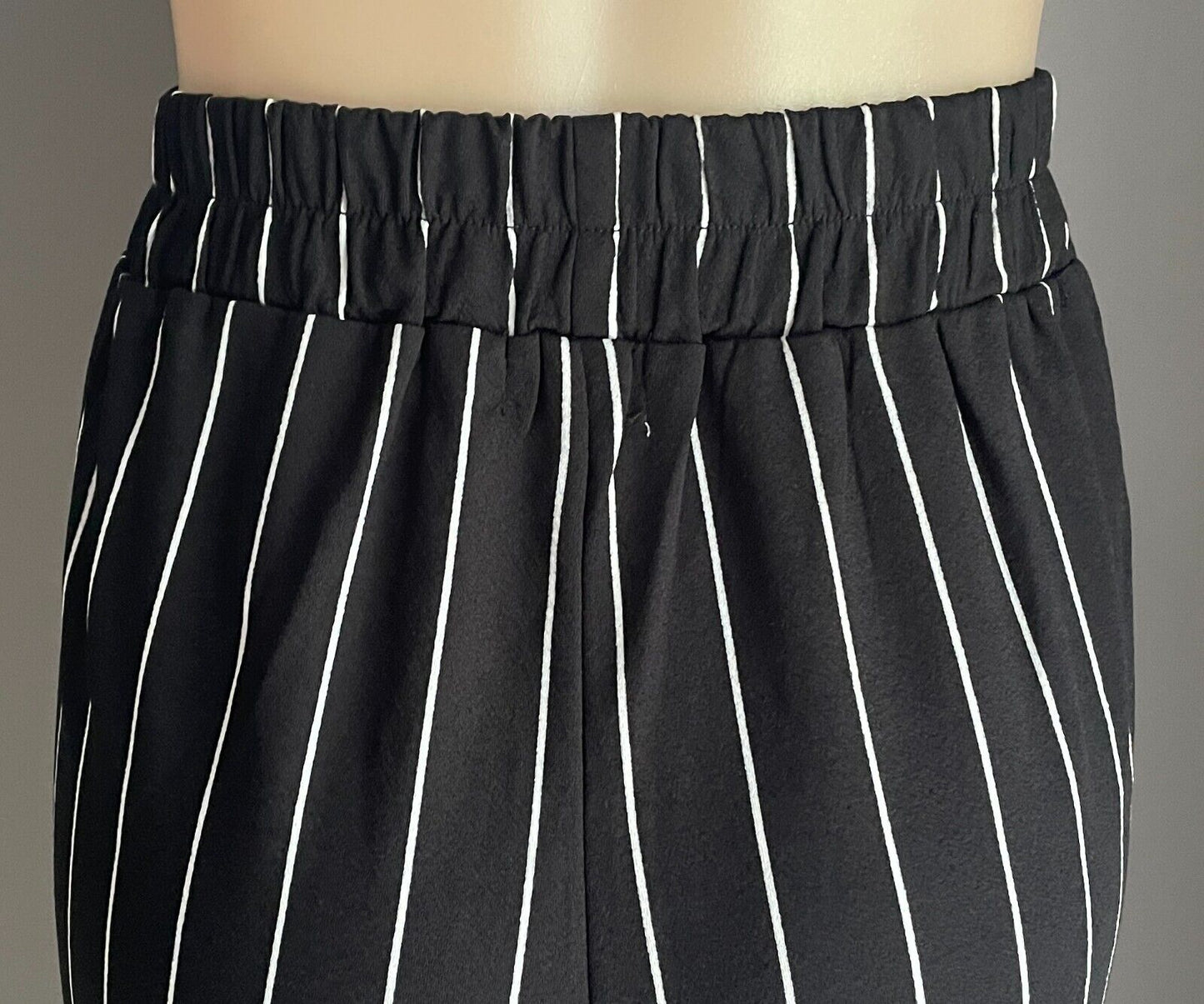 TEMT Pants Black White Stripe Wide Leg Cropped Stretch Size XL 81 cm Waist NEW