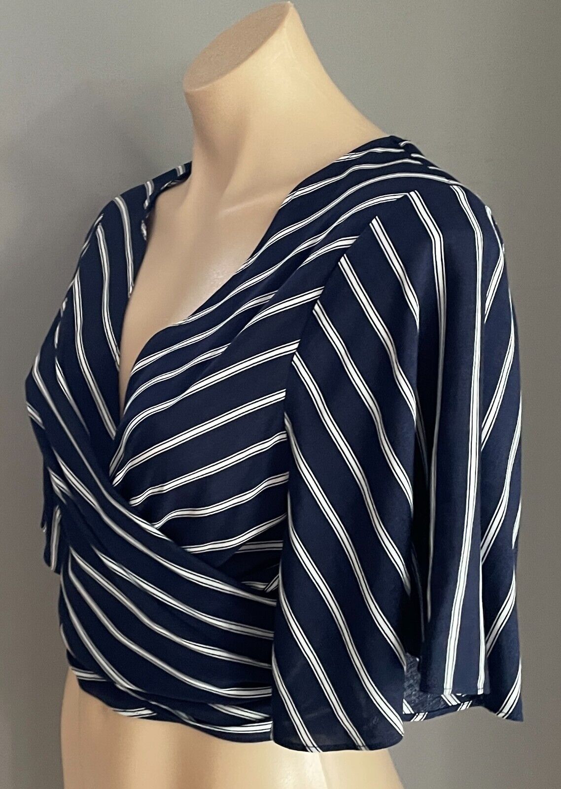 TEMT Top Blue & White Stripe Tie Front Blouse Sz XL 12 Short Flutter Sleeve NEW