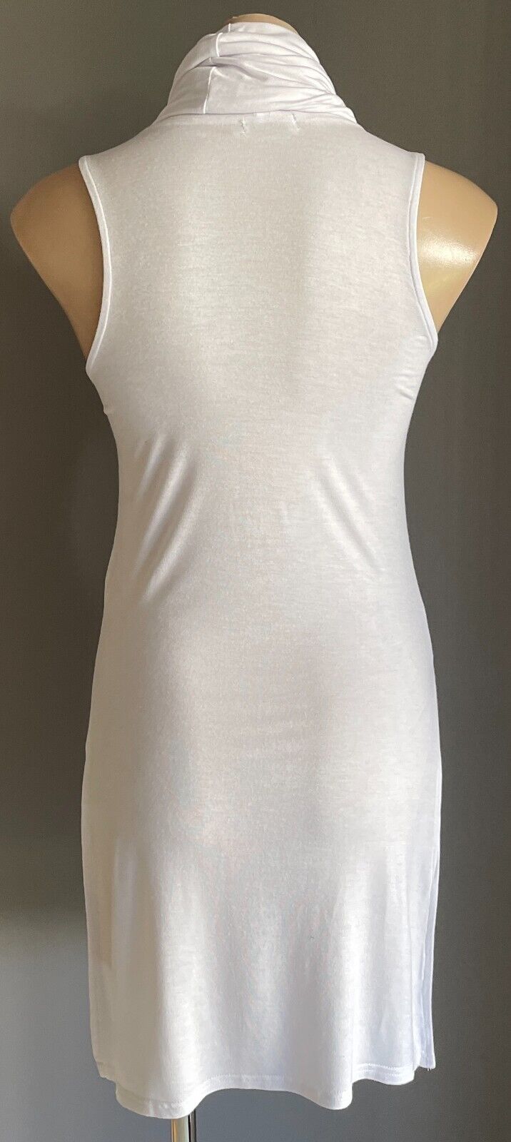 TEMT Top Long Tunic White Sleeveless Turtleneck W Side Slits Size 8 10 NEW