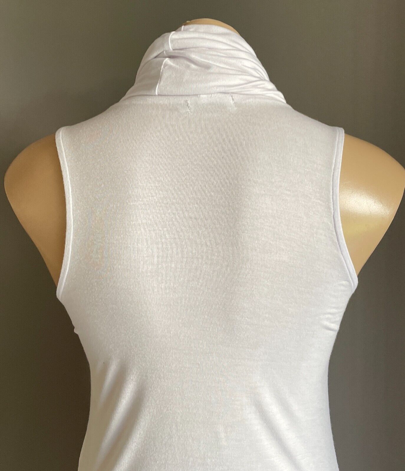 TEMT Top Long Tunic White Sleeveless Turtleneck W Side Slits Size 8 10 NEW