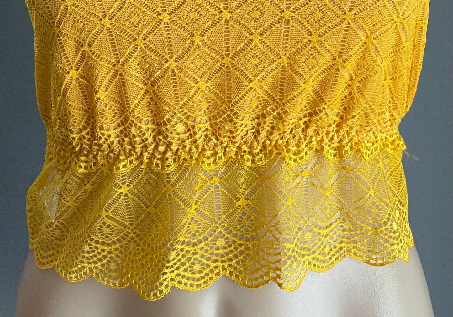 TEMT Crop Top Bright Sunny Yellow Fine Stretch Lace Strappy Size L 10 NEW