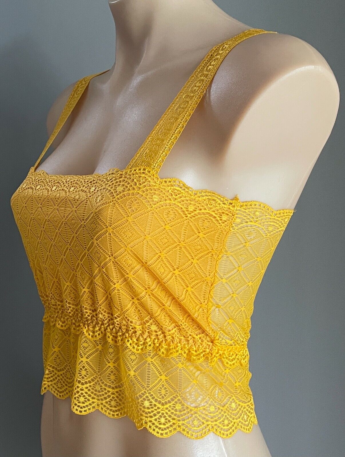 TEMT Crop Top Bright Sunny Yellow Fine Stretch Lace Strappy Size L 10 NEW