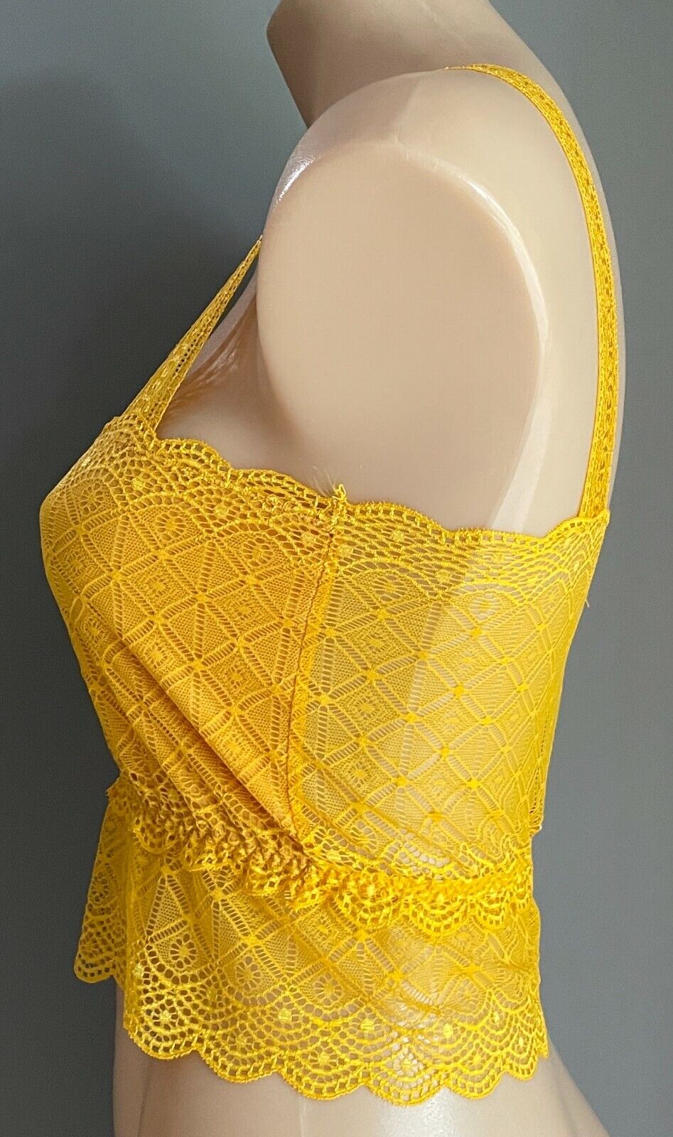 TEMT Crop Top Bright Sunny Yellow Fine Stretch Lace Strappy Size L 10 NEW