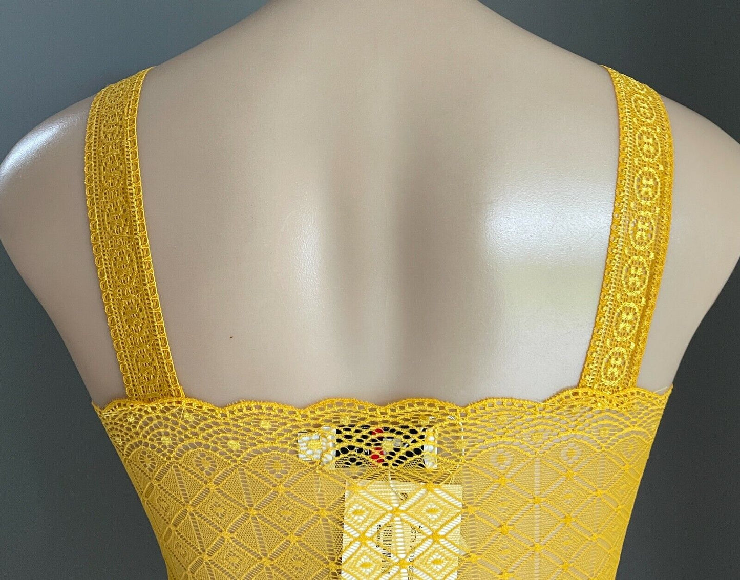 TEMT Crop Top Bright Sunny Yellow Fine Stretch Lace Strappy Size L 10 NEW