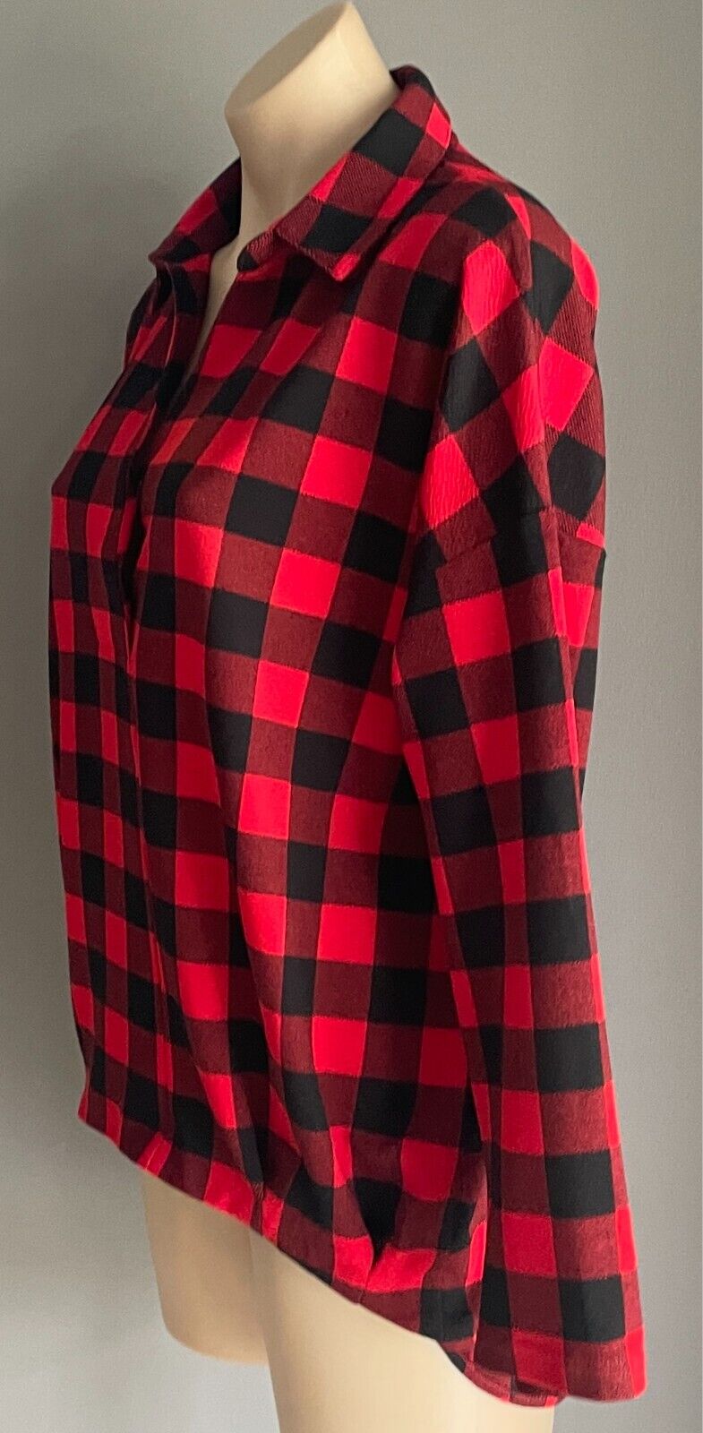 TEMT Top Red & Black Hi-Lo Hem Size S M 10 12 Adjustable Sleeves Relaxed Stretch