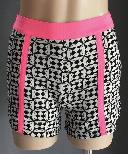 MIRACLE Shorts Black White Geo Print High Waist  Pink Trim Ladies Size 8 10 NEW